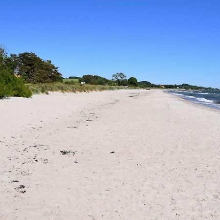 Litet Hus I Mysig By Naera Havet Villa Ystad Exteriör bild
