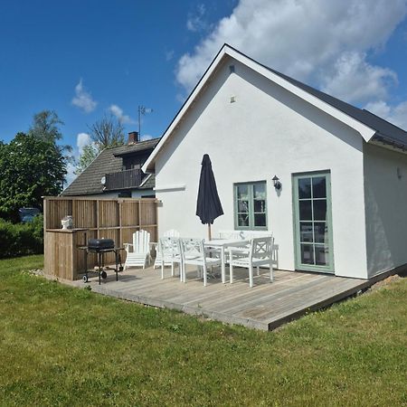 Litet Hus I Mysig By Naera Havet Villa Ystad Exteriör bild